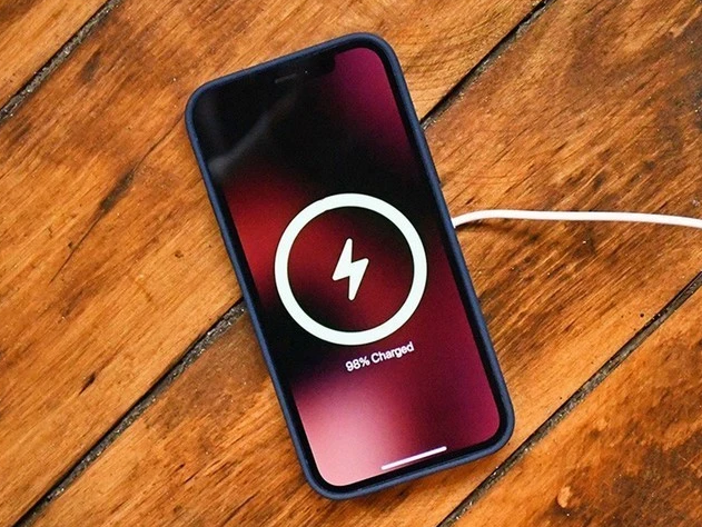 正定苹果手机维修分享iPhone 12可以随便充电吗 